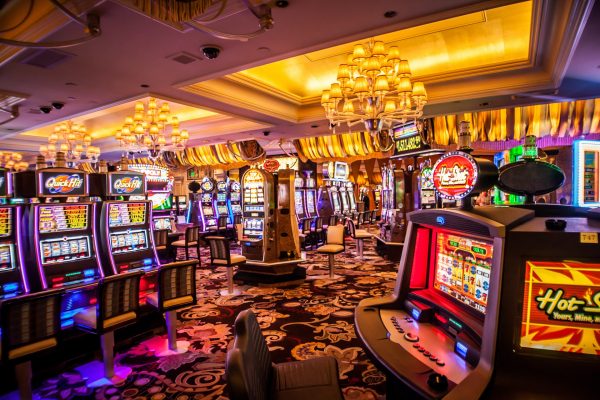Variety of slot machines and the rules of their play in online casinos